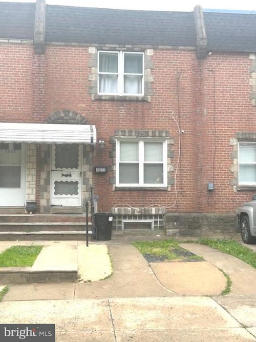 6831 Glenloch St, PHILADELPHIA, PA, 19135-2207 | Card Image
