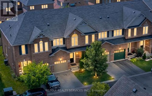 90-651 Farmstead Dr, Milton, ON, L9T7W2 | Card Image