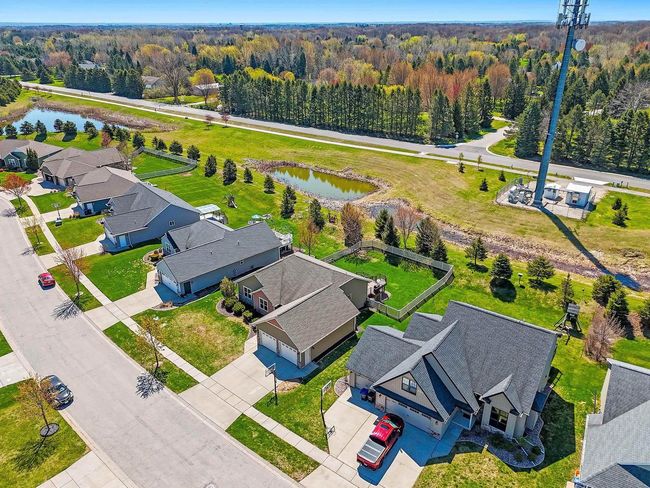 635 Pebblestone Circle, House other with 4 bedrooms, 4 bathrooms and null parking in HOBART WI | Image 62