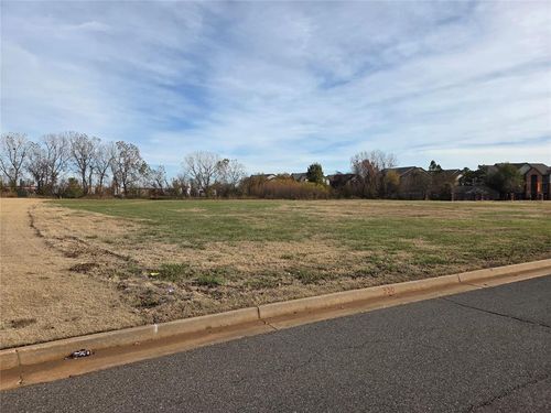 330 Pointe Parkway Blvd, Yukon, OK, 73099-0601 | Card Image