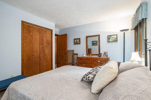 106 Chapin Lake Trl, Marshall, MI, 49068-9451 | Card Image