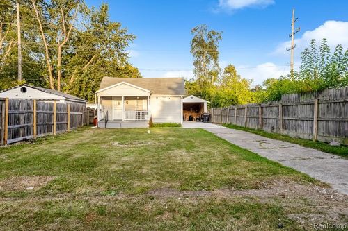6426 Artesian St, Detroit, MI, 48228-4906 | Card Image
