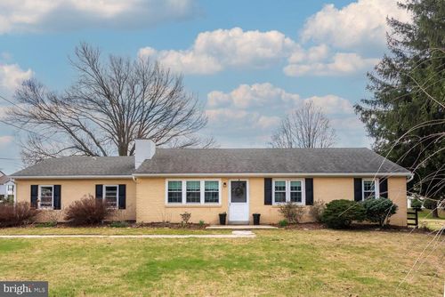 50 Meetinghouse Ln, COATESVILLE, PA, 19320-1664 | Card Image