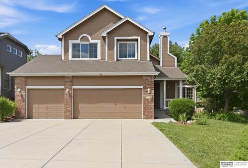 18602 Leavenworth St, Elkhorn, NE, 68022-5626 | Card Image
