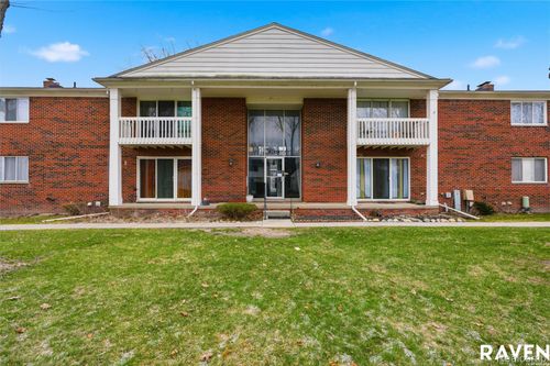 212-42450 Sheldon Pl, Clinton Twp, MI, 48038-5471 | Card Image