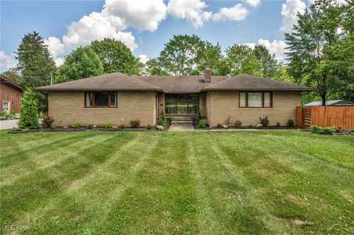16577 State Rd, North Royalton, OH, 44133-5352 | Card Image