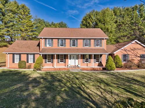 195 Showalter Rd Nw, Willis, VA, 24380-4483 | Card Image