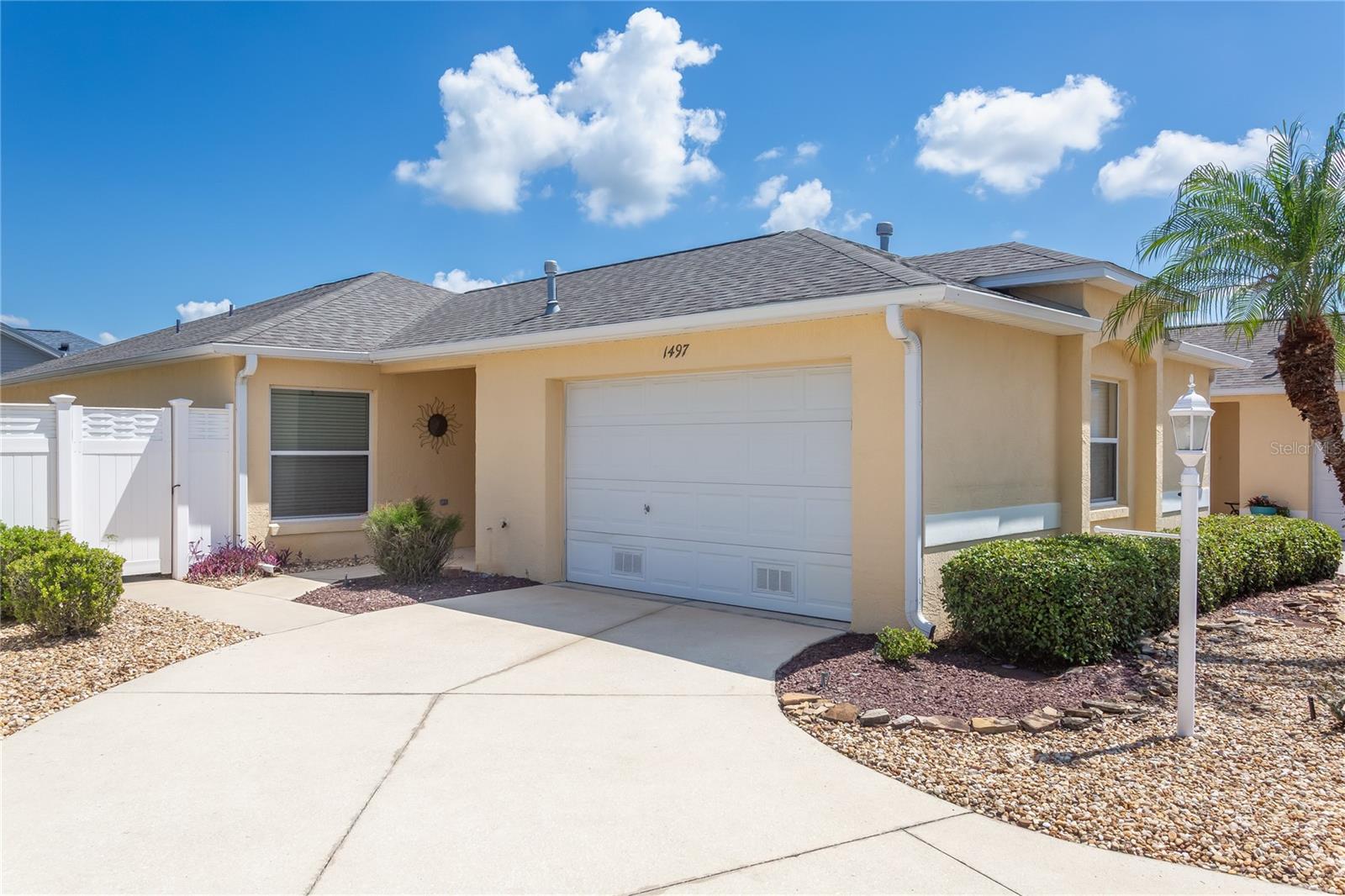 Residential in THE VILLAGES 2