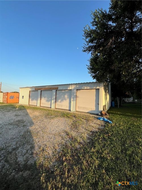 1202 S Bluffton Ave, San Saba, TX, 76877-7010 | Card Image
