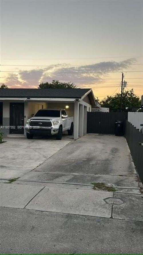 2041 Nw 30th Way, Fort Lauderdale, FL, 33311-3234 | Card Image