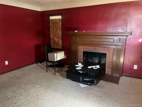 15003 Young St, Detroit, MI, 48205-3657 | Card Image