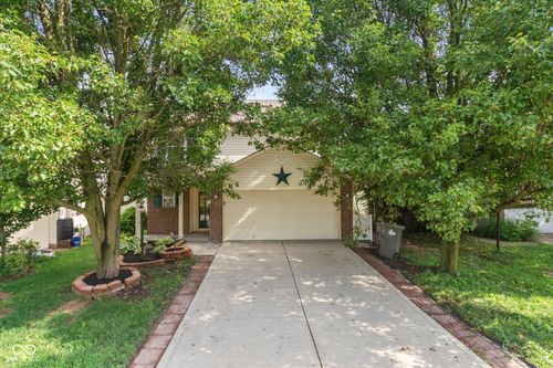 1122 Lake Tree Pl, Indianapolis, IN, 46217-4709 | Card Image