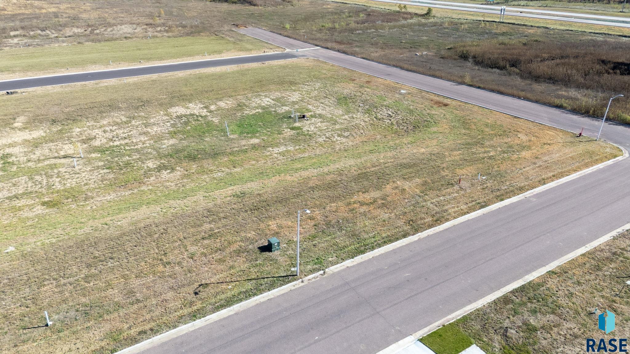 Land in Hartford 5