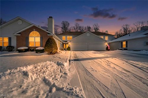 unit-4-7568 Monterey Bay Dr, Mentor-On-The-Lake, OH, 44060-9012 | Card Image