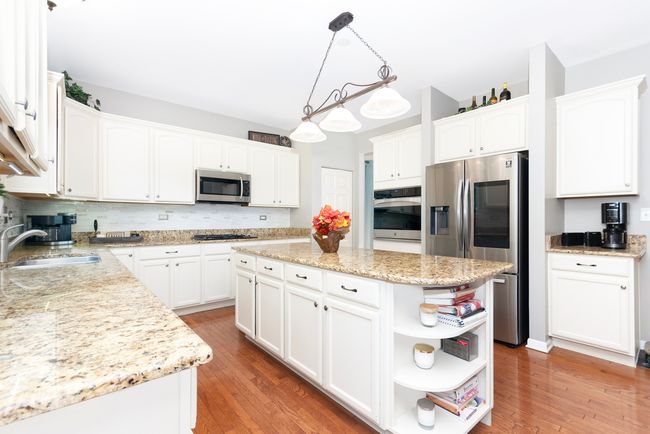 404 Bower Ln, House other with 5 bedrooms, 3 bathrooms and null parking in Oswego IL | Image 11