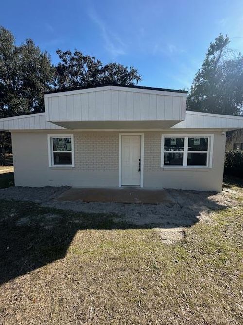 4 E Washington Ave, Lakeland, GA, 31635-6845 | Card Image