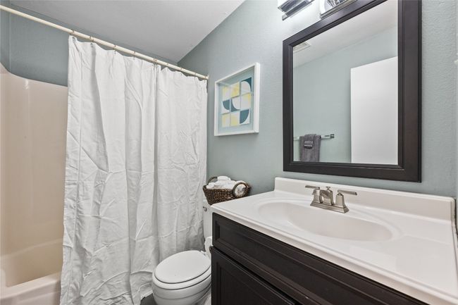 Bathroom 2 | Image 22