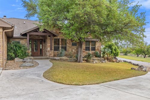 101 Crooked Oak Ln, Round Mountain, TX, 78663-6028 | Card Image