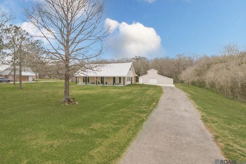 784 Lefort Bypass Rd, Thibodaux, LA, 70301-6133 | Card Image