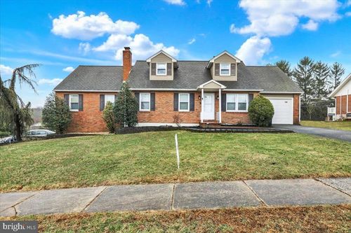 780 Corbit Dr, READING, PA, 19607-3116 | Card Image