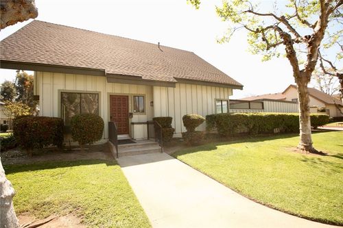 9936 Karmont Ave, South Gate, CA, 90280-5415 | Card Image