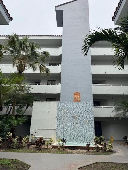 ph2-8335 Sw 152nd Ave, Miami, FL, 33193-4081 | Card Image