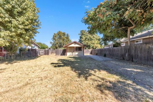 5727 Riverside Dr, Olivehurst, CA, 95961-7811 | Card Image