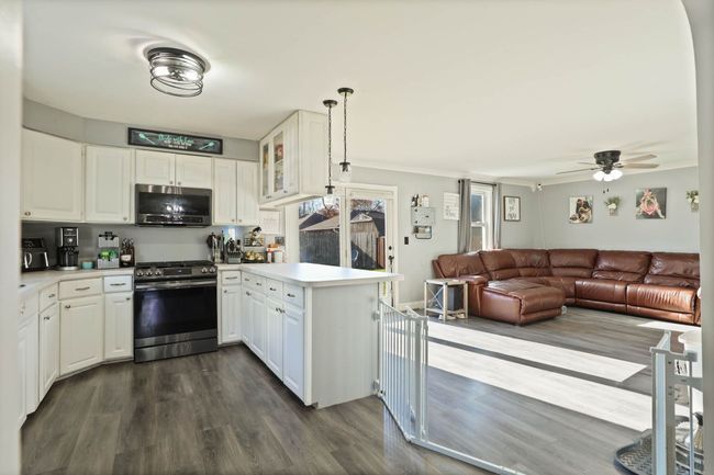 246 Lagoon Beach Dr, House other with 3 bedrooms, 2 bathrooms and null parking in Bay City MI | Image 19