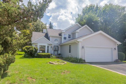 635 Golfers Ln, Bartlett, IL, 60103-1538 | Card Image