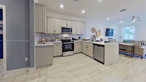 163 Sw 171st Ln, Pembroke Pines, FL, 33027-1456 | Card Image