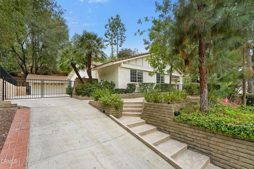 3620 Fullmoon Dr, Glendale, CA, 91206-1216 | Card Image