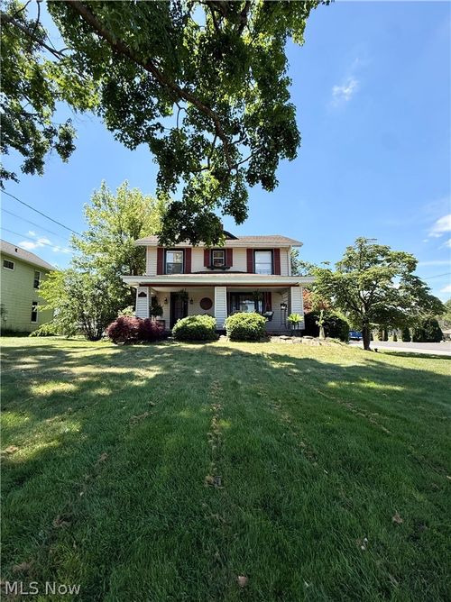 146 W Quarry St, Newton Falls, OH, 44444-1559 | Card Image