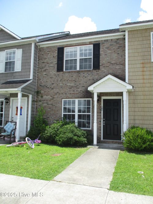 103 Bridgewood Dr, Jacksonville, NC, 28546-8358 | Card Image