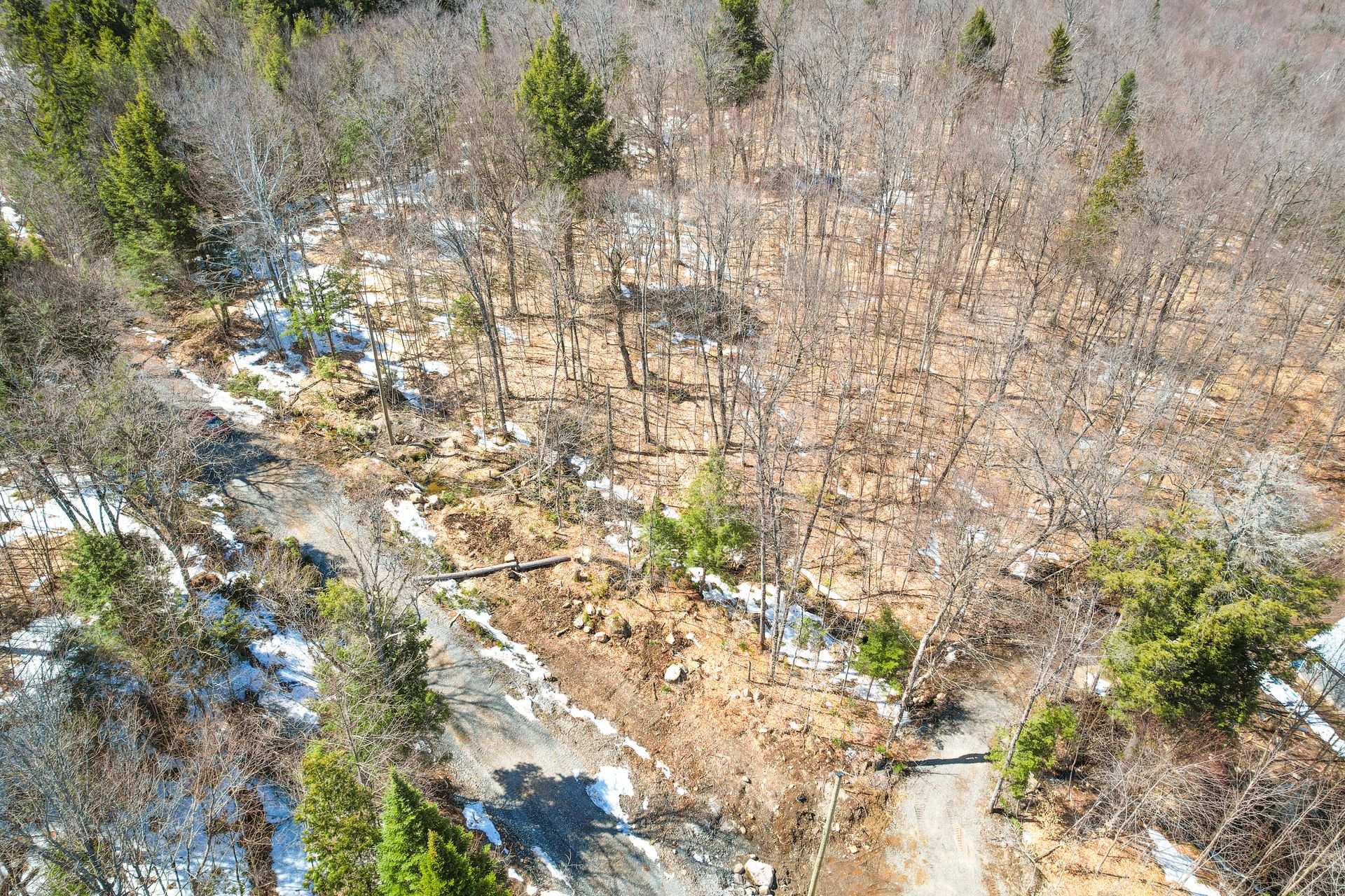 Land in Saint-Alexis-des-Monts 5