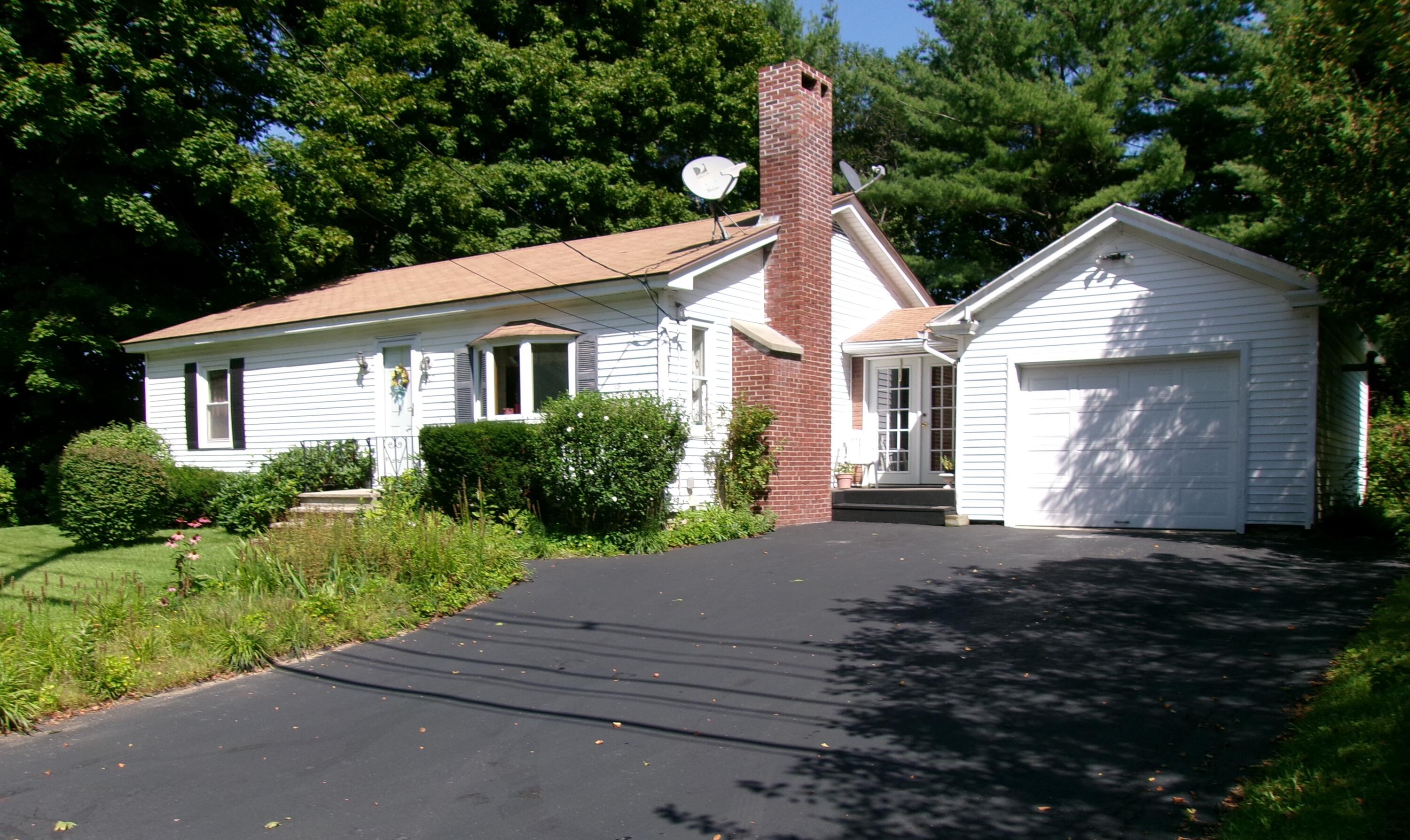 Turner St, Auburn, ME 04210