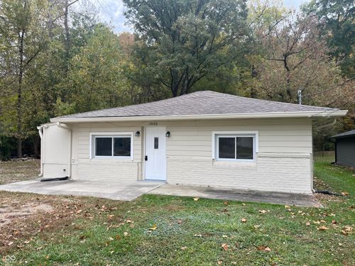 15495 Martha St, Fortville, IN, 46040-9664 | Card Image