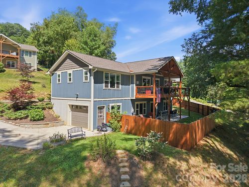 34 Aster Ridge Dr, Waynesville, NC, 28786-1030 | Card Image
