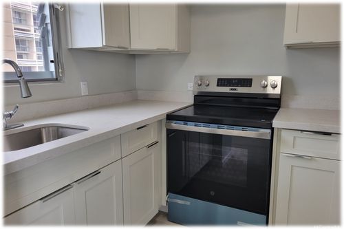 apt-1004-509 University Ave, Honolulu, HI, 96826-5002 | Card Image