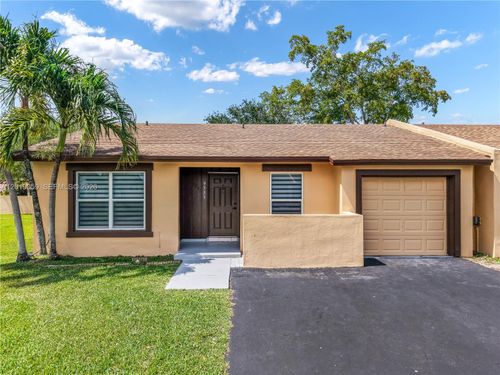 9531 W Heather Ln, Miramar, FL, 33025-2634 | Card Image