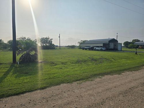 264 Haddock Dr, Palacios, TX, 77465-2172 | Card Image