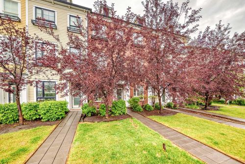 227 Copperpond Common Se, Calgary, AB, T2Z1G5 | Card Image