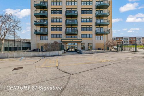 225 Jennison Place, Bay City, MI, 48708 | Card Image