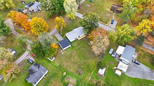 407 E Wabash St, Wolcottville, IN, 46795-9636 | Card Image