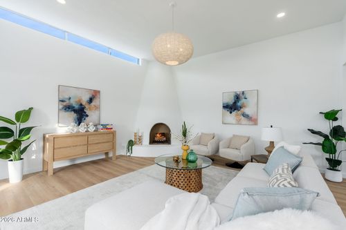 8742 E Via De Sereno, Scottsdale, AZ, 85258-4030 | Card Image