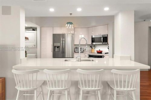 121-125 Jefferson Ave, Miami Beach, FL, 33139-7032 | Card Image