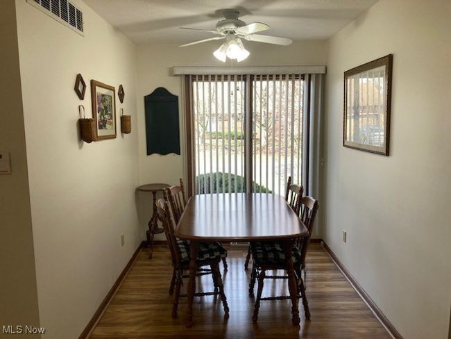 703 Tournament Trl, Condo with 2 bedrooms, 2 bathrooms and null parking in Cortland OH | Image 5