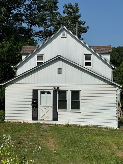 80 Homestead St, Manchester, CT, 06042-3043 | Card Image