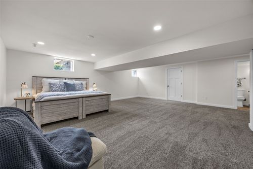4050 Charter Oak Lane Se, Cedar Rapids, IA, 52403 | Card Image