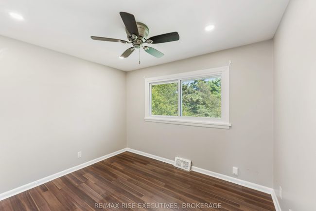 999 Portsmouth Ave, Home with 6 bedrooms, 3 bathrooms and 4 parking in Kingston ON | Image 36