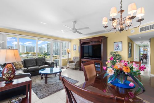 609-3200 Ne 26th St, Fort Lauderdale, FL, 33305-1843 | Card Image